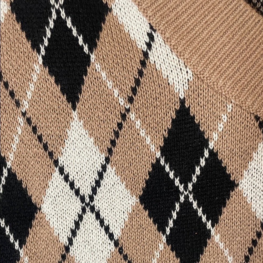 Abercrombie & Fitch Women's V-Neck Argyle Sweater Vest - Brown, Black, and Cream - Picture 3 of 6